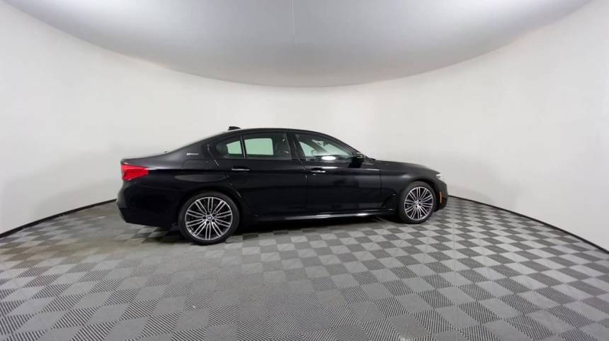 2018 BMW 5 Series WBAJA9C59JB251857