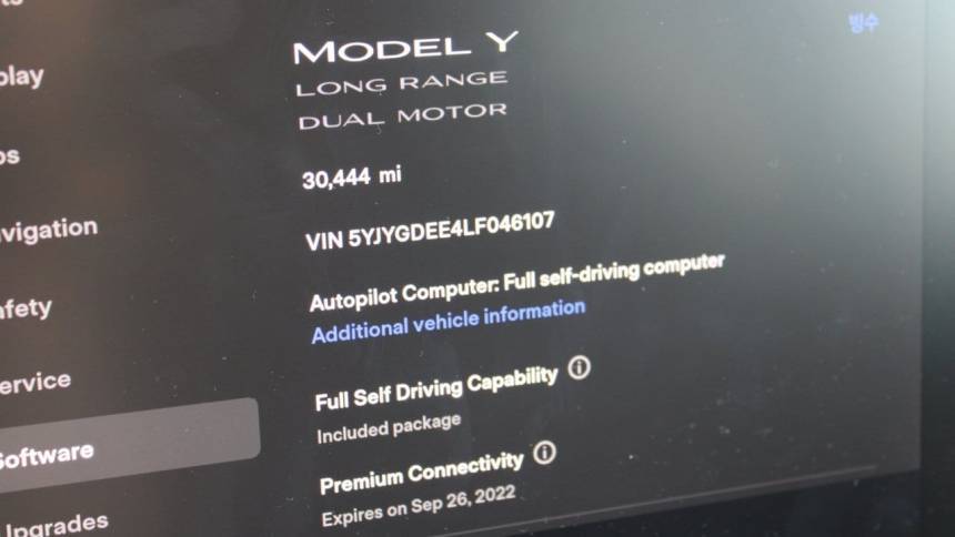 2020 Tesla Model Y 5YJYGDEE4LF046107