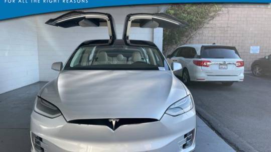 2018 Tesla Model X 5YJXCDE28JF089584