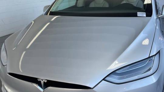 2018 Tesla Model X 5YJXCDE28JF089584