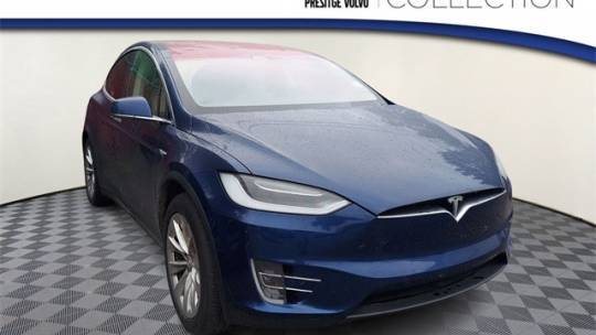 2018 Tesla Model X 5YJXCAE26JF088061