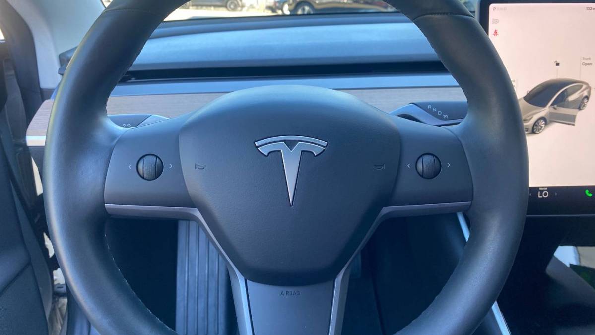 2018 Tesla Model 3 5YJ3E1EBXJF074009