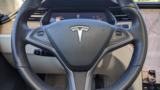 2018 Tesla Model S 5YJSA1E20JF277708