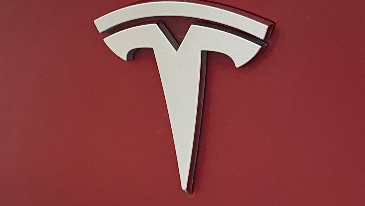 2014 Tesla Model S 5YJSA1H1XEFP56159