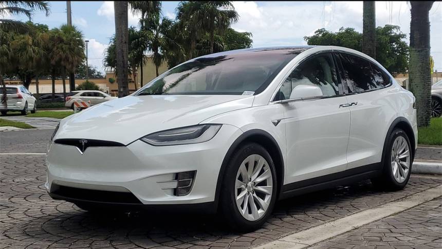 2018 Tesla Model X 5YJXCDE20JF136607