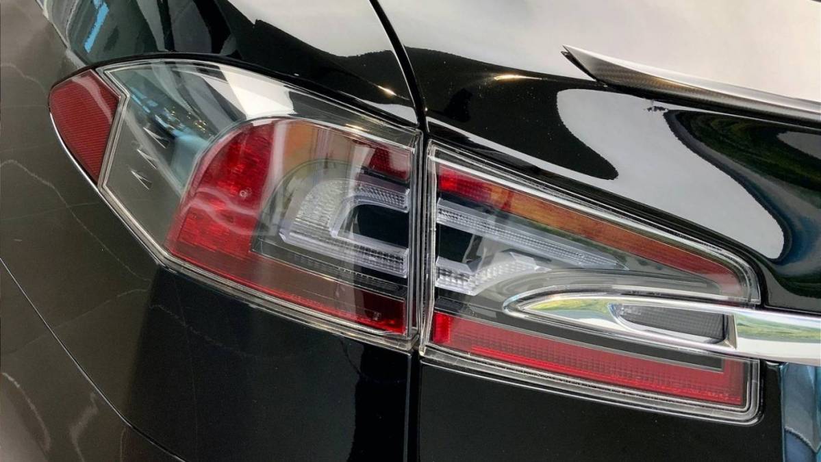 2020 Tesla Model S 5YJSA1E46LF359561