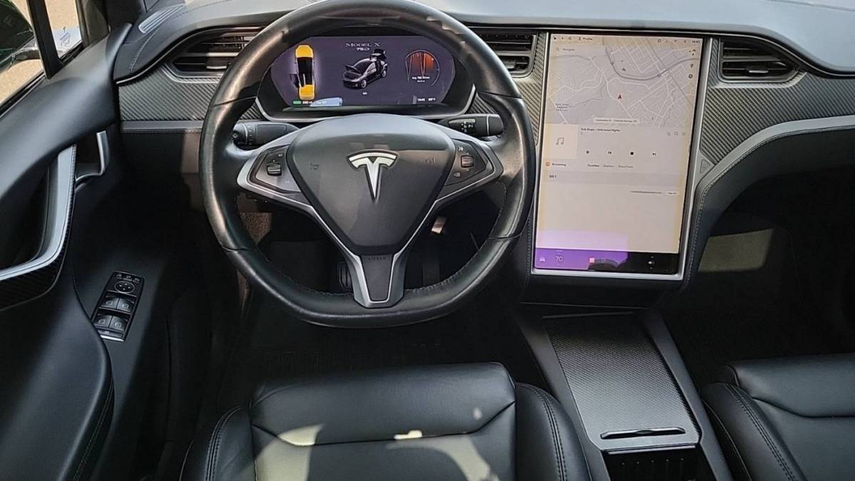 2018 Tesla Model X 5YJXCBE24JF136419