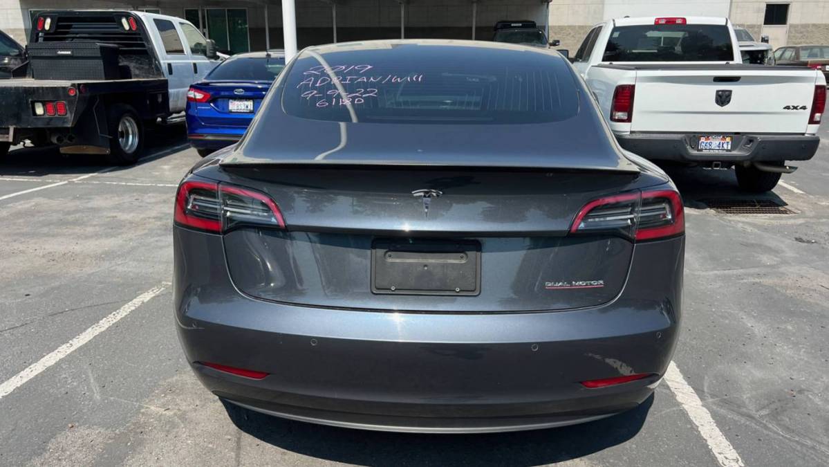 2019 Tesla Model 3 5YJ3E1EB3KF447652