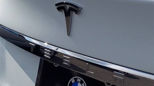 2018 Tesla Model S 5YJSA1E25JF275159