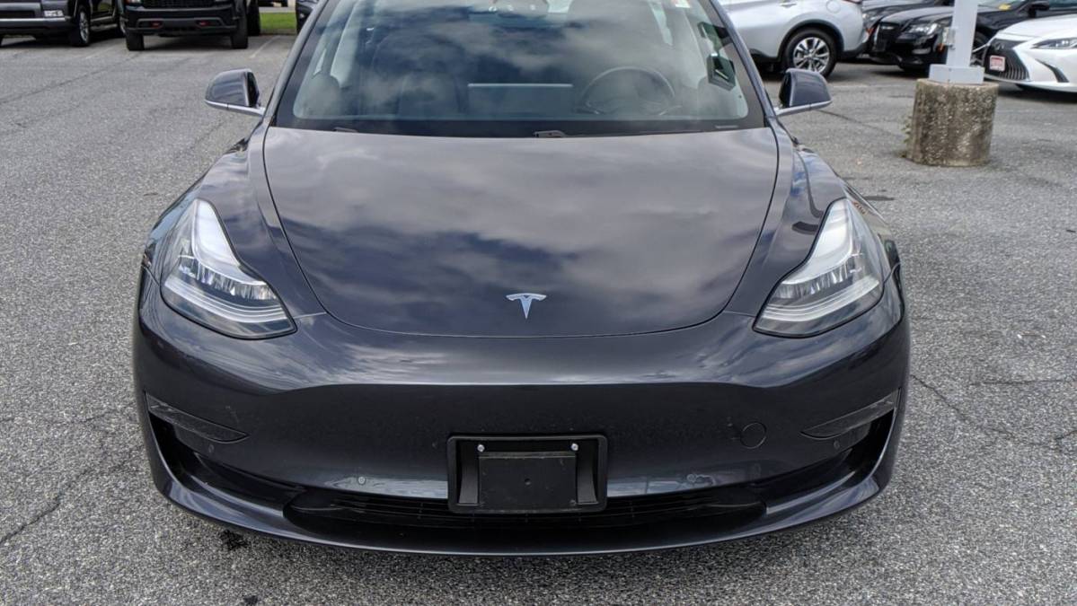 2018 Tesla Model 3 5YJ3E1EB4JF145740