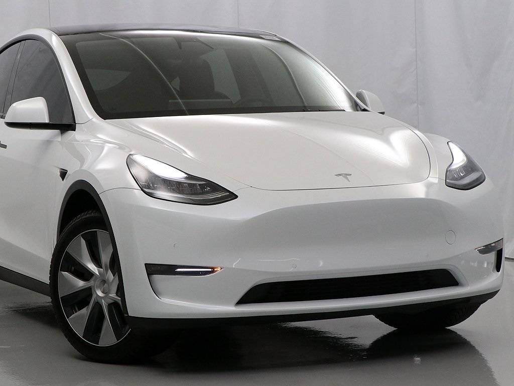 2021 Tesla Model Y 5YJYGDEE4MF145284
