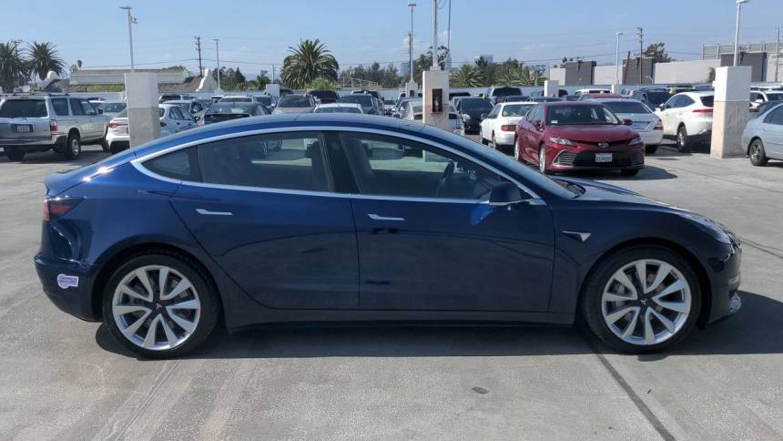 2018 Tesla Model 3 5YJ3E1EB0JF092132
