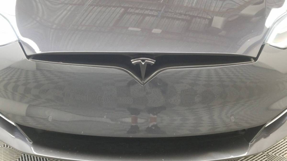 2018 Tesla Model S 5YJSA1E45JF260551