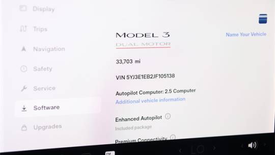 2018 Tesla Model 3 5YJ3E1EB2JF105138