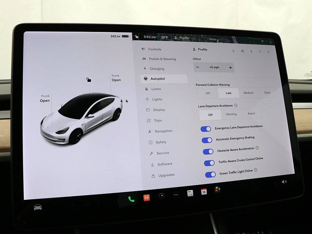 2018 Tesla Model 3 5YJ3E1EB5JF092269