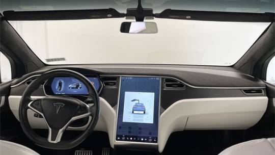 2016 Tesla Model X 5YJXCBE40GFS00465