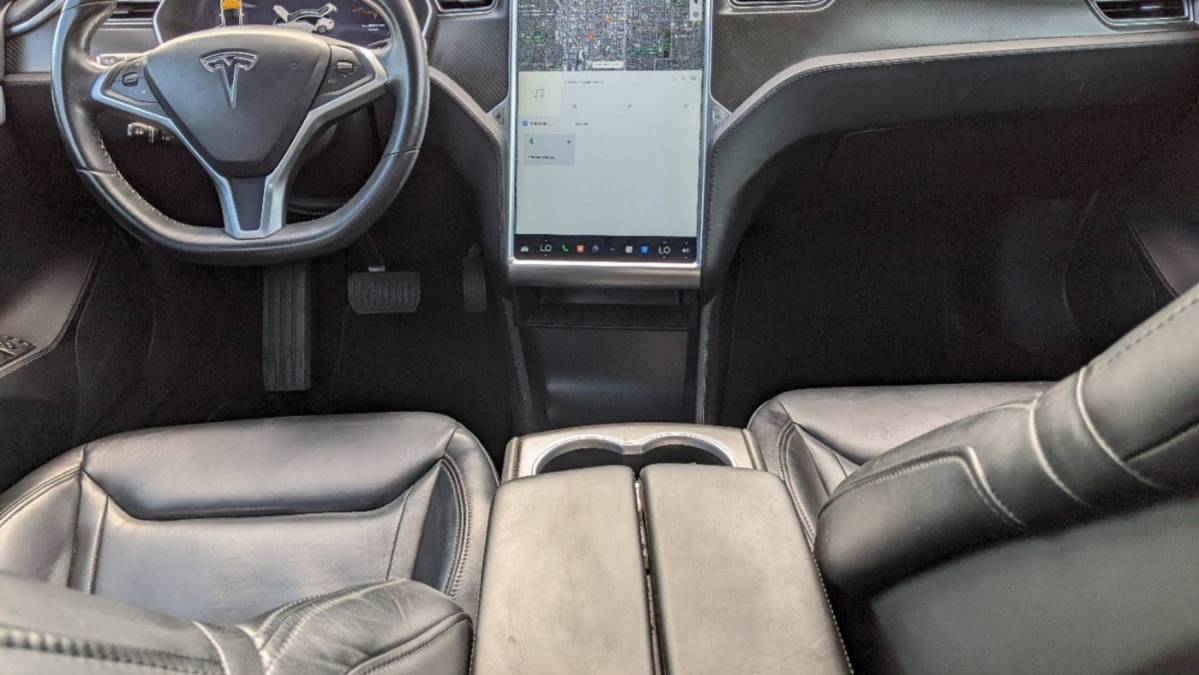 2015 Tesla Model S 5YJSA1E18FF105814