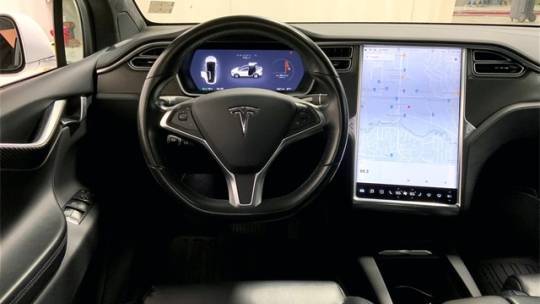 2017 Tesla Model X 5YJXCDE25HF064684