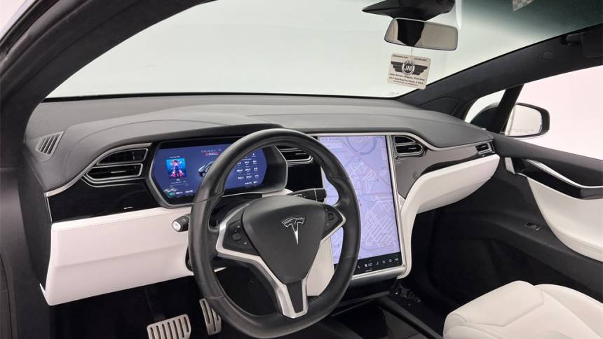 2018 Tesla Model X 5YJXCDE45JF086157