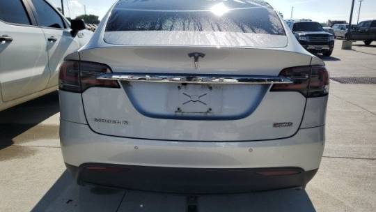 2016 Tesla Model X 5YJXCBE49GF000331
