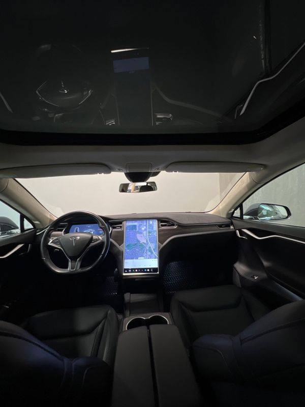 2016 Tesla Model S 5YJSA1E20GF152734