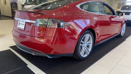 2015 Tesla Model S 5YJSA1E21FF109177