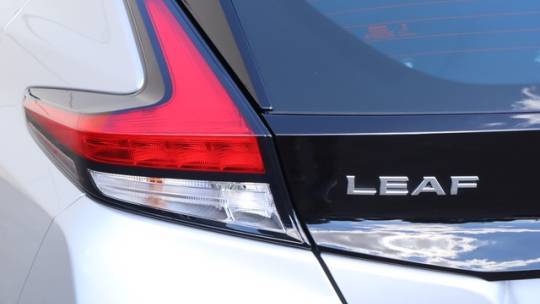 2022 Nissan LEAF 1N4AZ1CV2NC553851