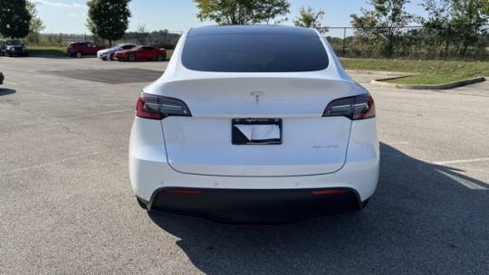 2021 Tesla Model Y 5YJYGDEE5MF077058
