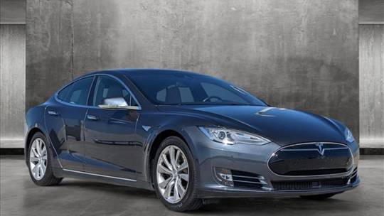 2015 Tesla Model S 5YJSA1H28FF090106