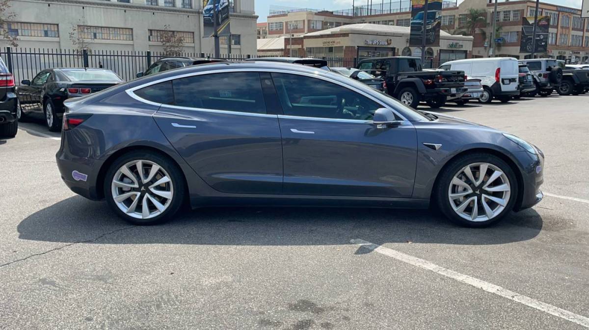 2018 Tesla Model 3 5YJ3E1EB0JF150692