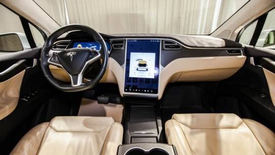 2017 Tesla Model X 5YJXCBE23HF049993