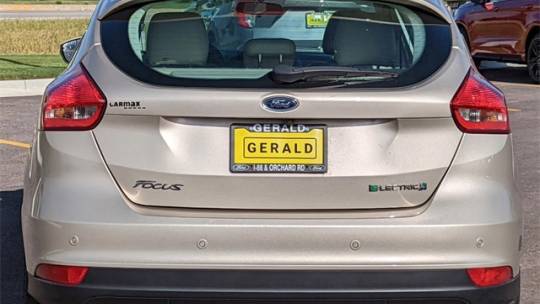 2017 Ford Focus 1FADP3R43HL228319