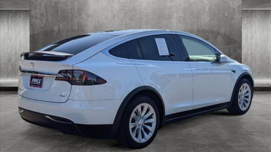 2018 Tesla Model X 5YJXCBE2XJF111153