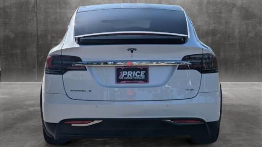 2018 Tesla Model X 5YJXCBE2XJF111153
