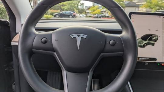 2018 Tesla Model 3 5YJ3E1EB0JF087092