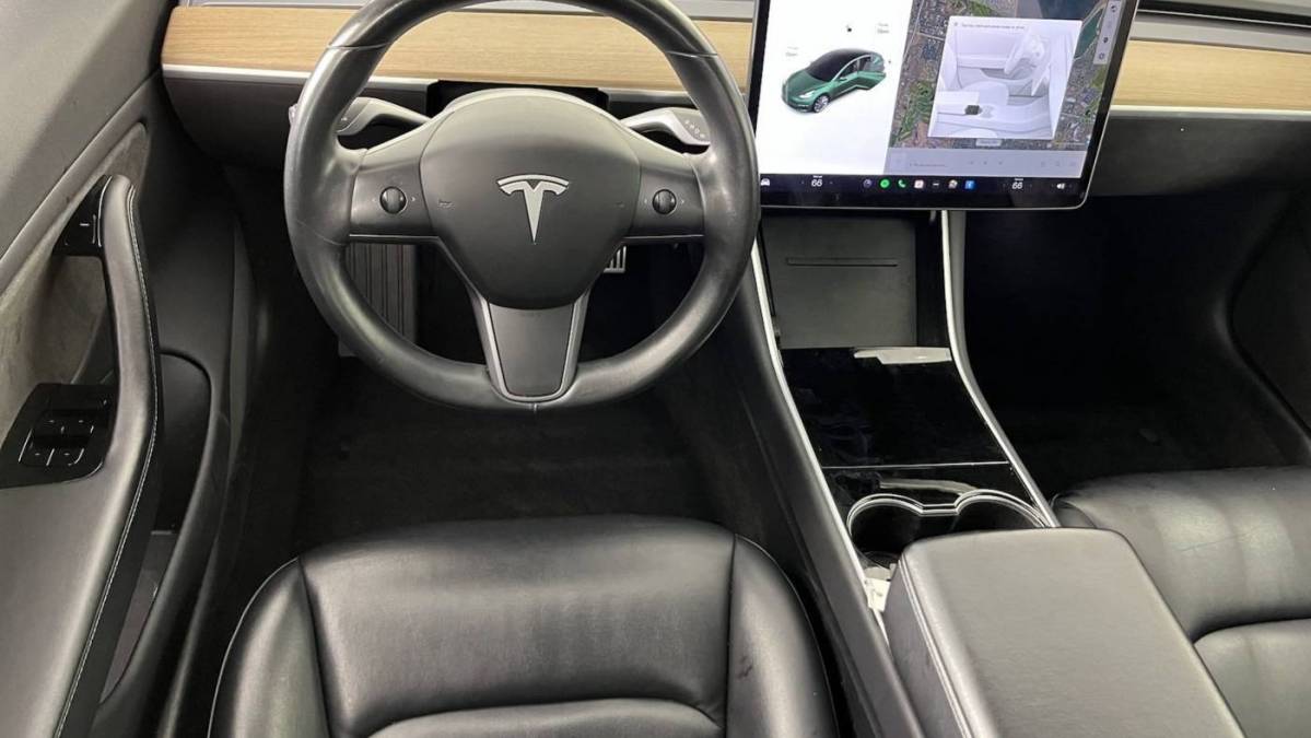 2018 Tesla Model 3 5YJ3E1EA7JF016883