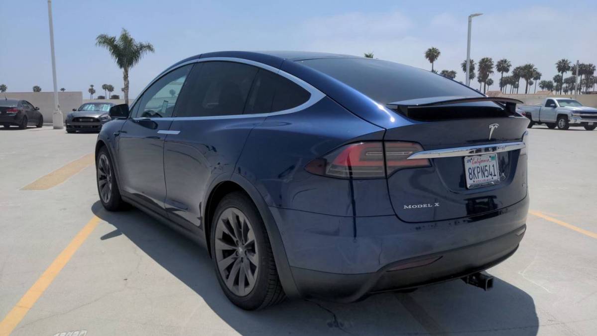 2019 Tesla Model X 5YJXCDE22KF143253