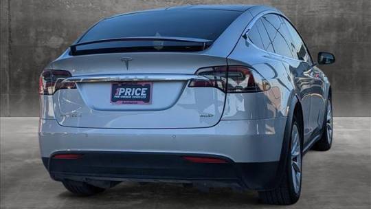 2016 Tesla Model X 5YJXCBE23GF008083