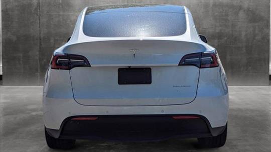 2021 Tesla Model Y 5YJYGDEEXMF125511