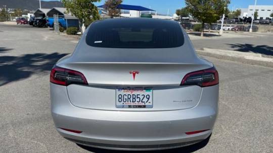 2018 Tesla Model 3 5YJ3E1EB9JF112815