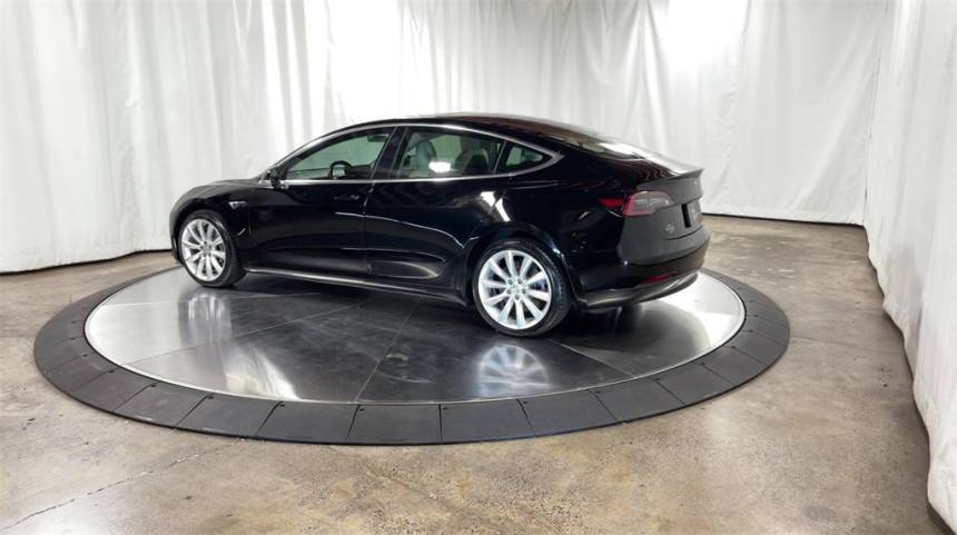 2019 Tesla Model 3 5YJ3E1EB5KF391441