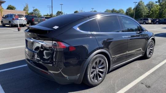 2018 Tesla Model X 5YJXCDE28JF122034