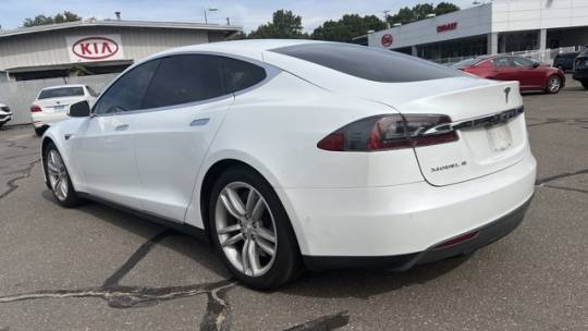 2015 Tesla Model S 5YJSA1S27FF088047