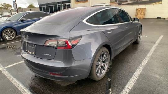 2018 Tesla Model 3 5YJ3E1EB9JF129212