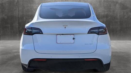 2020 Tesla Model Y 5YJYGDEE6LF010323