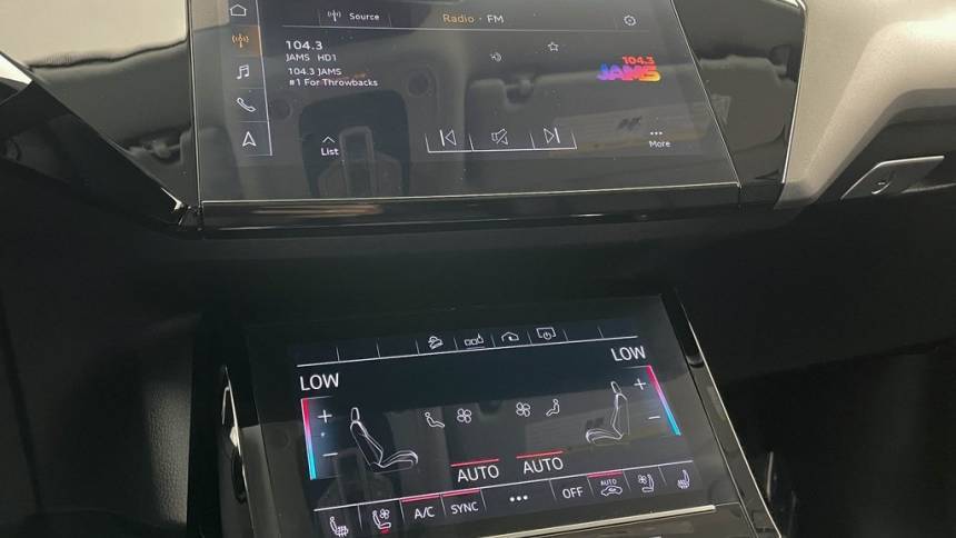 2019 Audi e-tron WA1LAAGEXKB017276