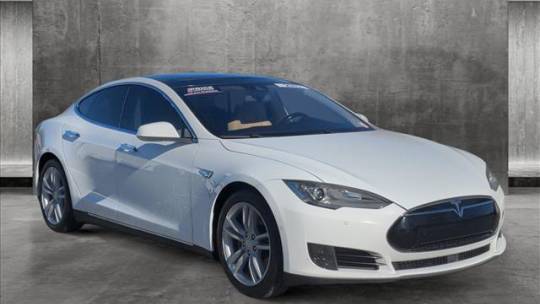 2015 Tesla Model S 5YJSA1E27FF111225