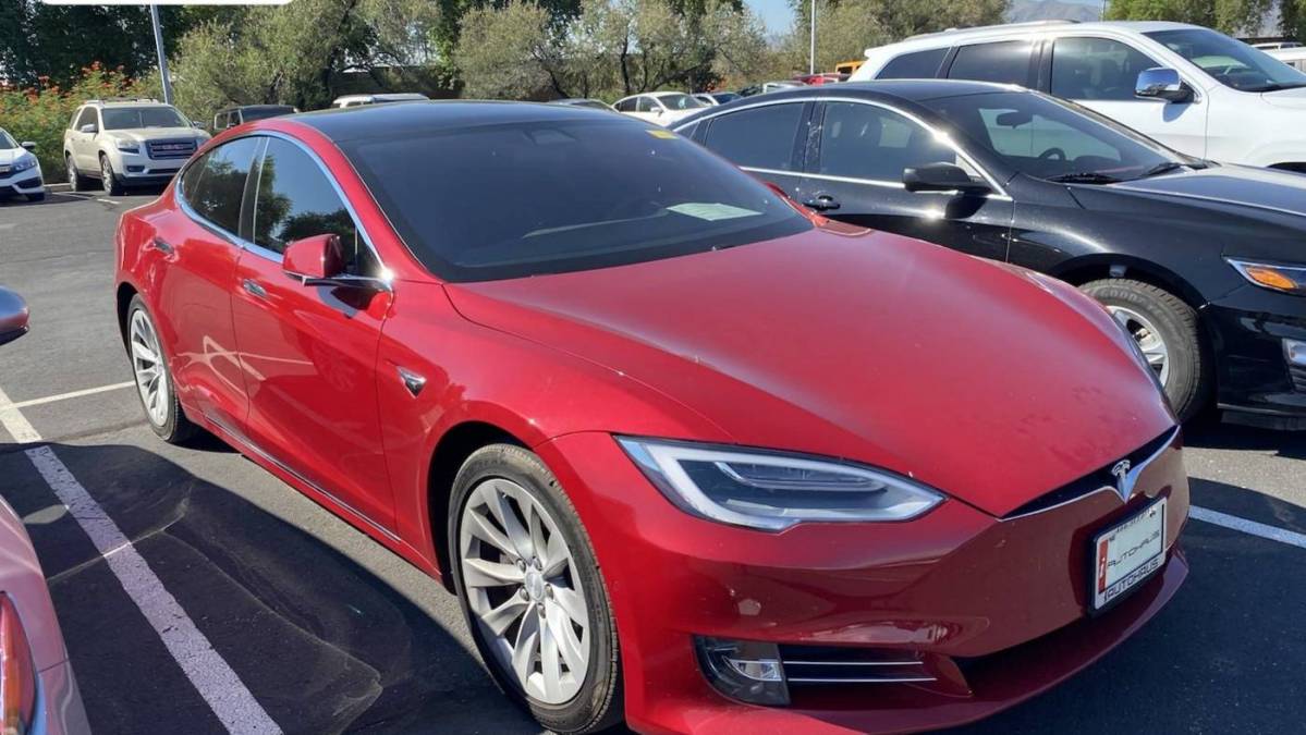 2017 Tesla Model S 5YJSA1E22HF190354