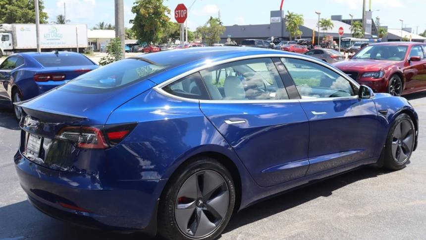 2018 Tesla Model 3 5YJ3E1EA1JF155827