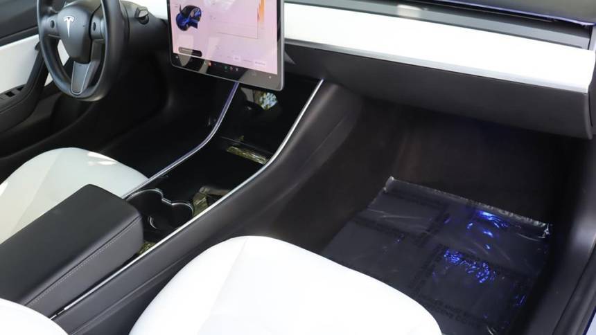 2018 Tesla Model 3 5YJ3E1EA1JF155827